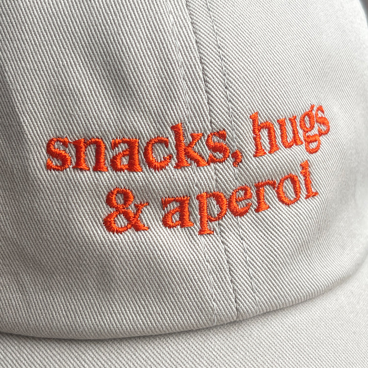 Studio Ciao - Cap "snacks, hugs & aperol"